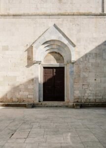 Learn Meditation and Mindfulness: A Simple Guide for Everyday Calm